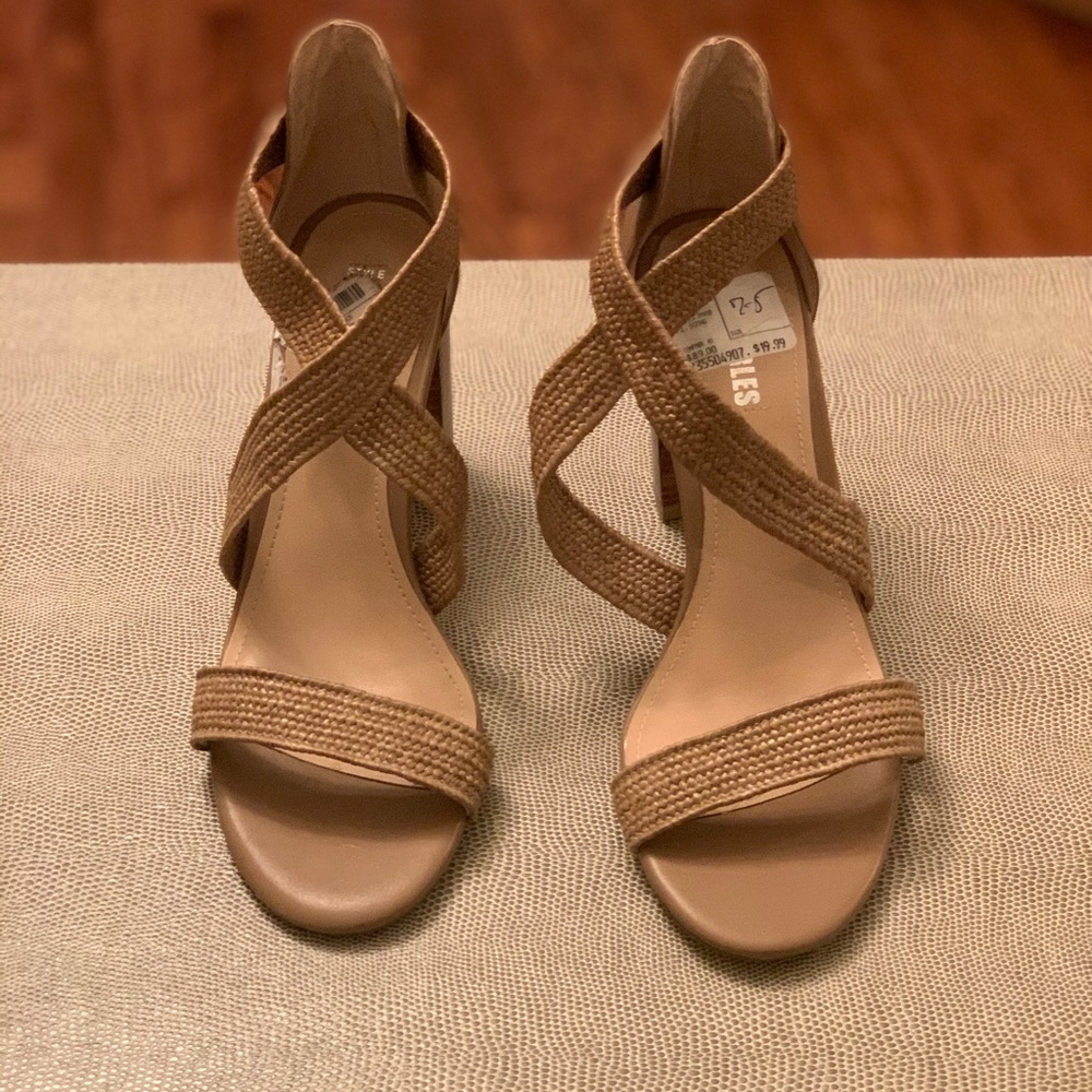 Classy Heels - image 2